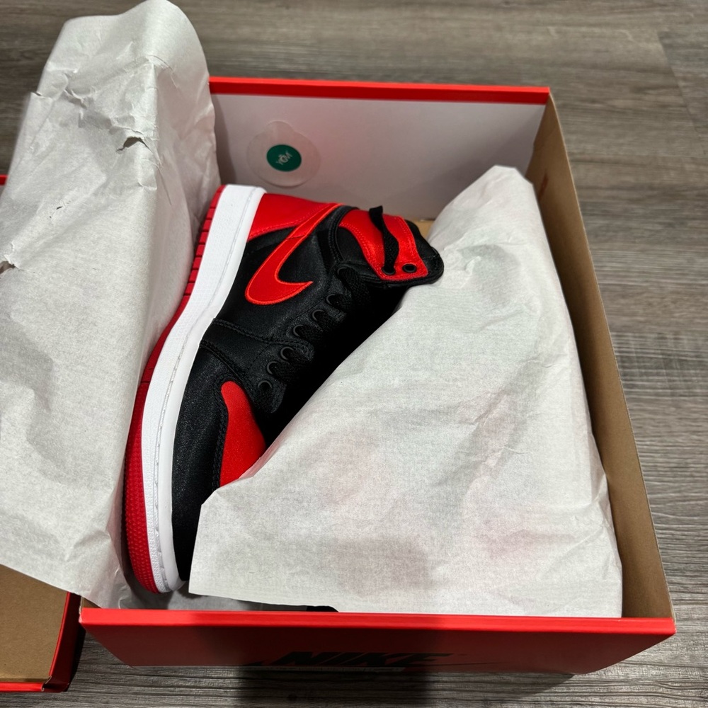 Nike Jordan Retro 1 High OG Black University Red Satin High Top Sneakers - Picture 10 of 12